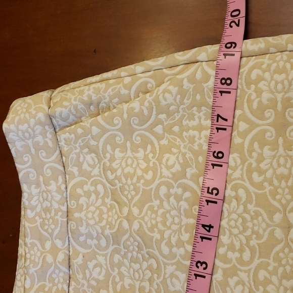 TRIXIE & LuLu Shorts High Waist 7/8 Tan&Cream EUC Like NWOT - Picture 4 of 11